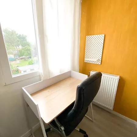 Big Sunset 2 Bedroom House With A Garden 安特卫普
