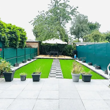 Big Sunset 2 Bedroom House With A Garden 度假居 *