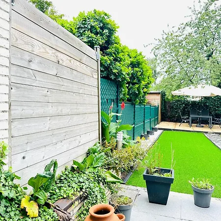 Big Sunset 2 Bedroom House With A Garden 度假居 *